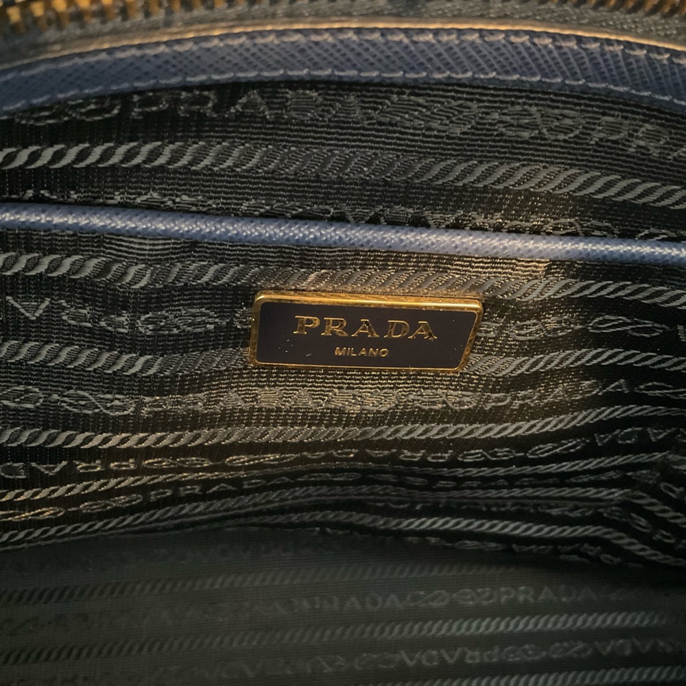 COPY - PRADA Saffiano Lux DoubleZip Tote Bluette - Picture 6 of 6